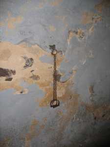 shackles.jpg